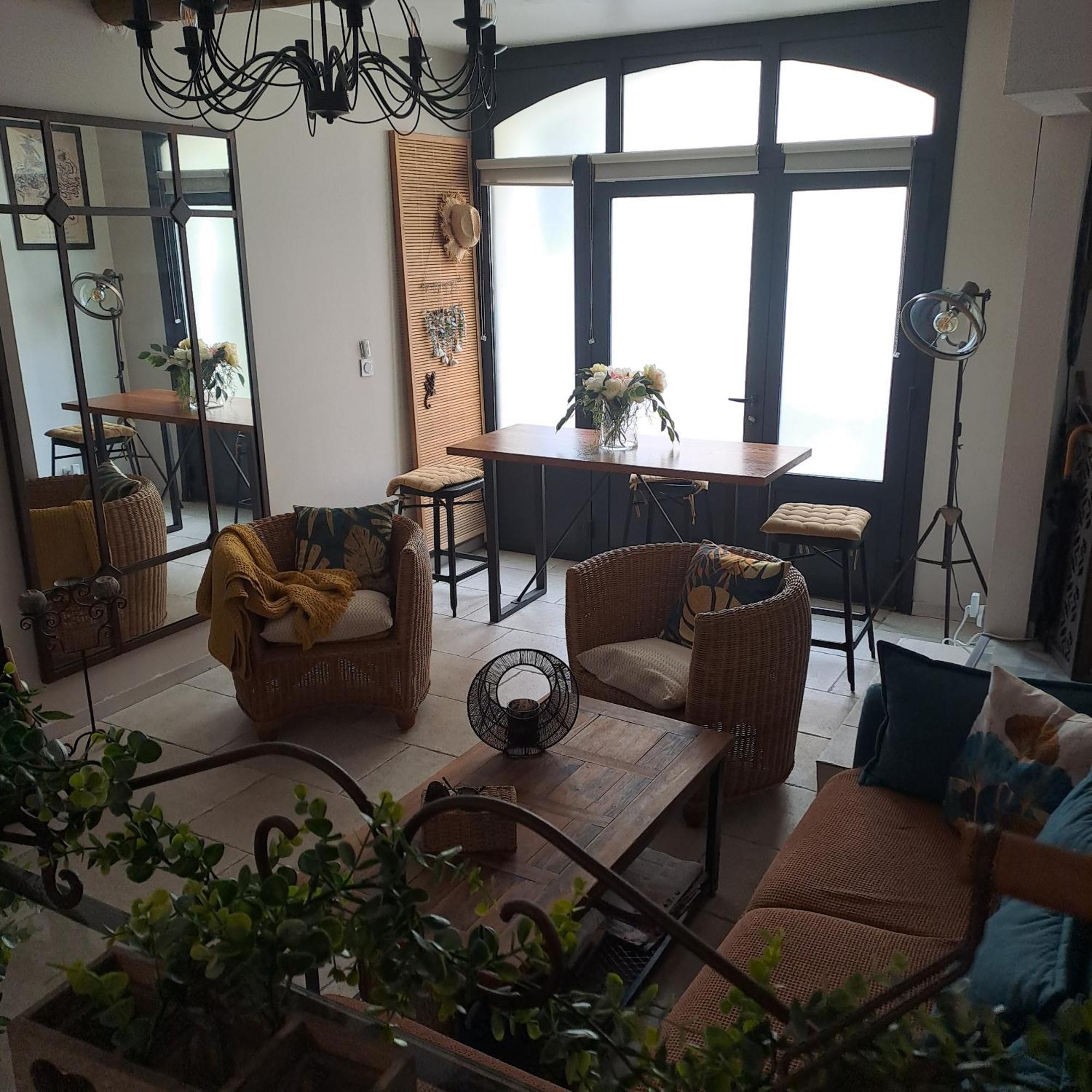 Le Petit Patio Bed & Breakfast Aigues-Mortes Eksteriør bilde